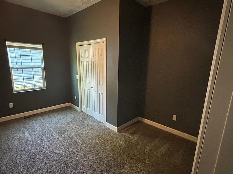 2027 N Weller Ave — Photo 14