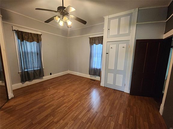 4th image of 519 E Olive St