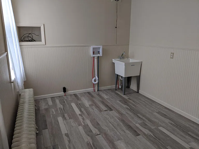 412 Main St — Photo 15