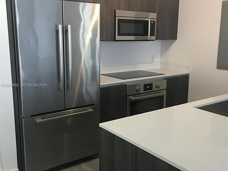 488 NE 18th St #809 — Photo 7