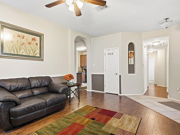 5th image of 1215 Utopia Ln