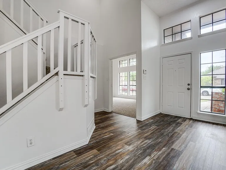 434 Wellington Dr — Photo 5