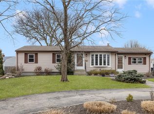 113 Cove Ave, Warwick, RI 02889