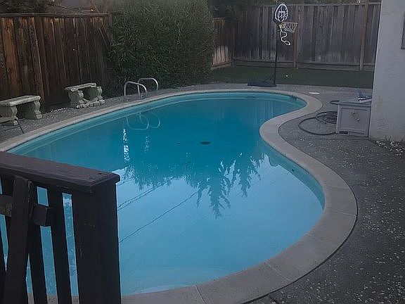4th image of 5366 Carter Ave