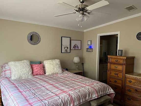 4th image of 550 Orange Blossom Ln