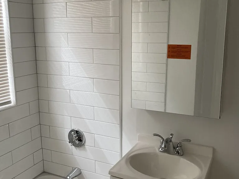 28 Hemenway St #10 — Photo 6