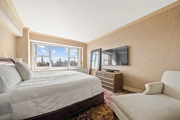 Sold by Corcoran | media 5