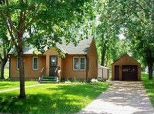 728 E 1st St, Litchfield, MN 55355