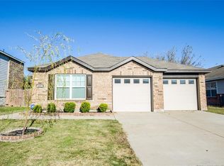 270 Turning Tree Rd, Wilmer, TX 75172