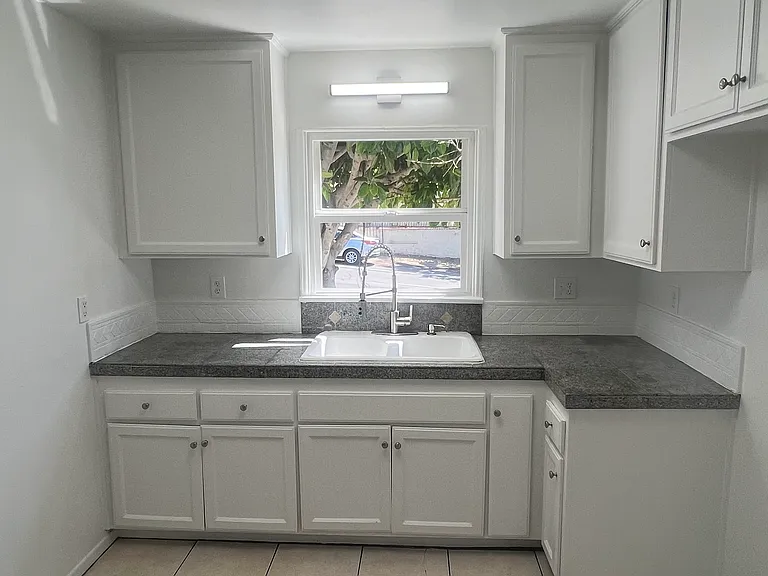 224 Plymouth Dr #224 — Photo 6