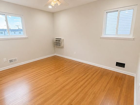 4th image of 71 Patton St