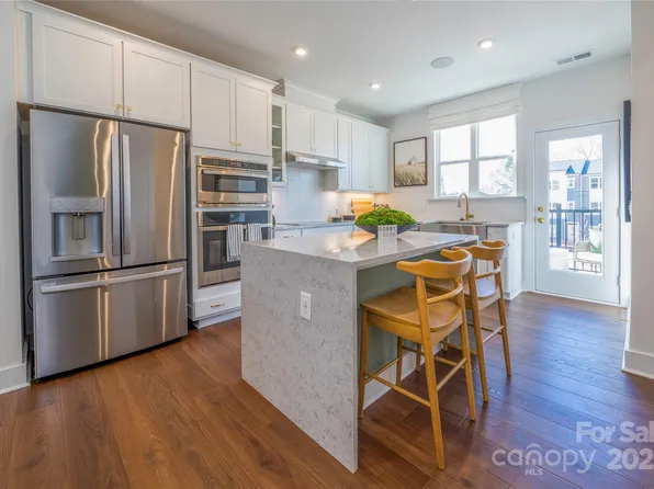 1442 Levy Way, Charlotte, NC 28205