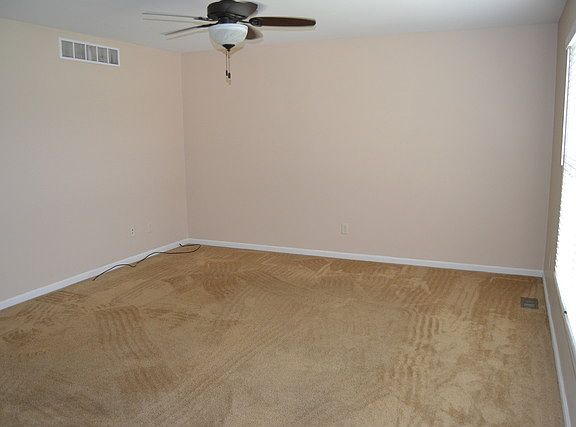 5th image of 118 Woodview Ln #118