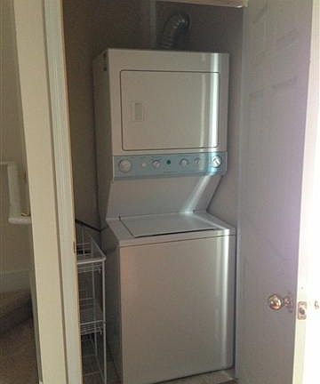 washer and dryer included