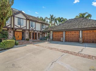 5730 Round Up Way, Bakersfield, CA