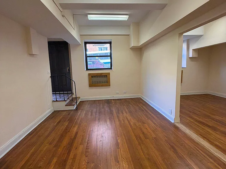 69-39 Yellowstone Blvd #10 — Photo 4