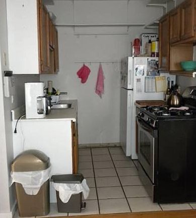 3rd image of 67 Pearl St #2