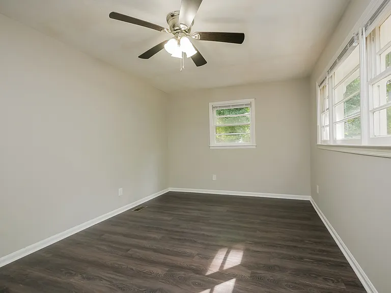 135 Wildwood Dr — Photo 13
