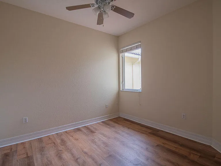 44 SE Sedona Cir #102 — Photo 16