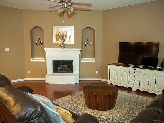 3rd image of 6921 Big Wichita Dr
