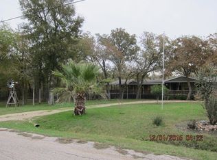266 Alamo Dr, Lockhart, TX 78644