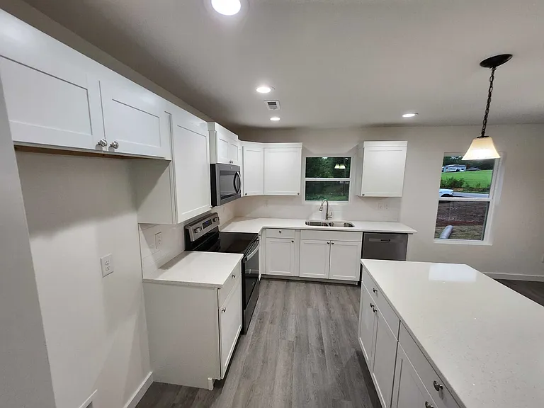420 Abernathy Rd — Photo 9