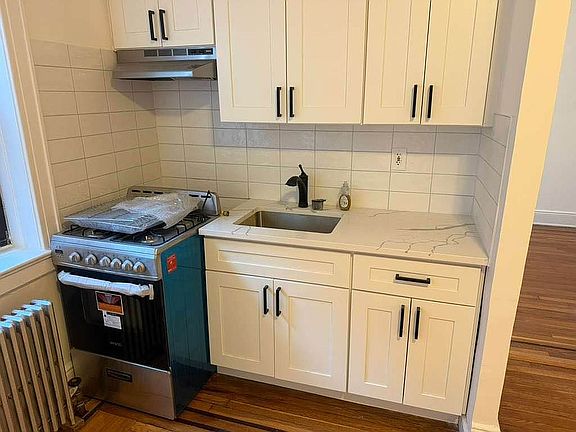 5th image of 6140 Saunders St APT D24