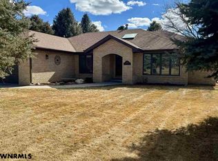 1102 Mockingbird Dr, Scottsbluff, NE 69361