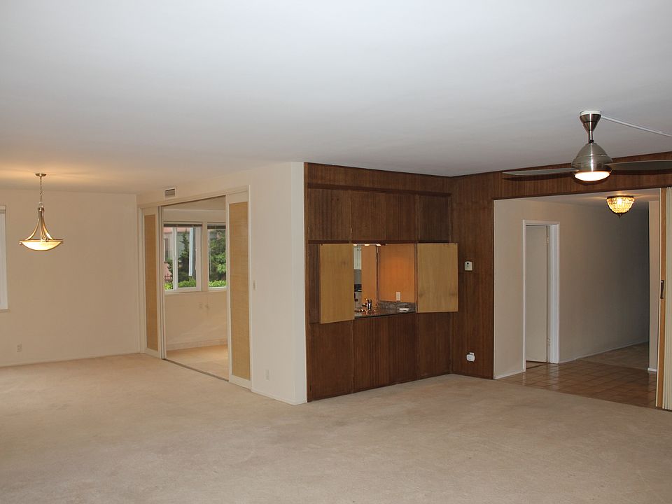 1st image of 2150 Lakeshore Ave APT 01