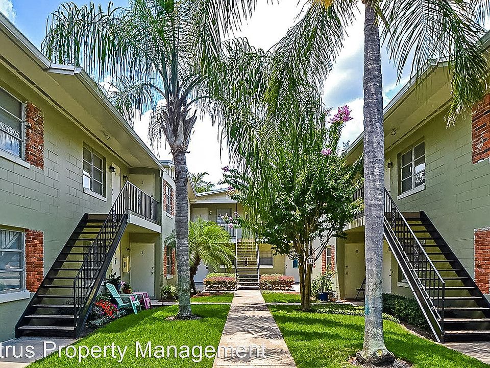 1st image of 3032A Fairway Ln