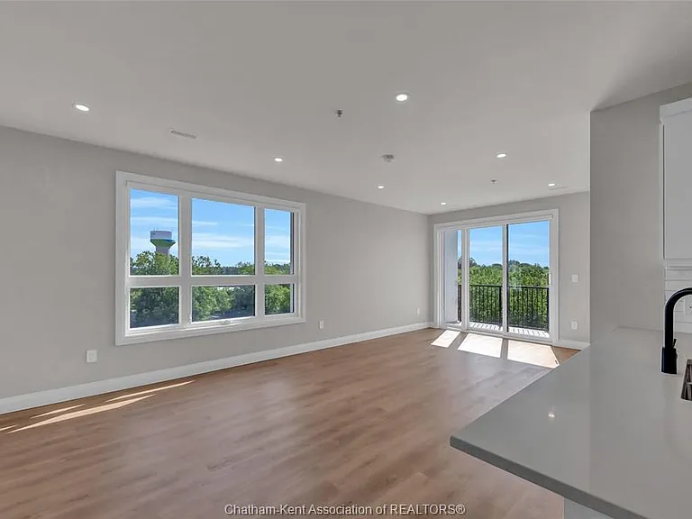 50 Nazarene Rd #527 — Photo 12