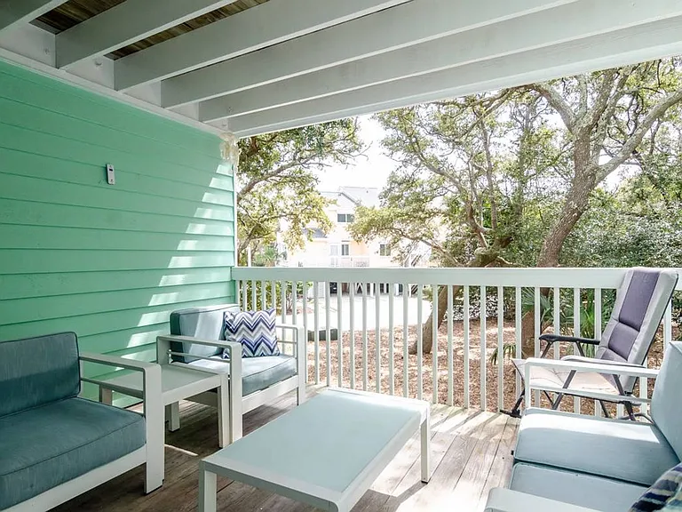 2302A Surfrider Cir — Photo 2