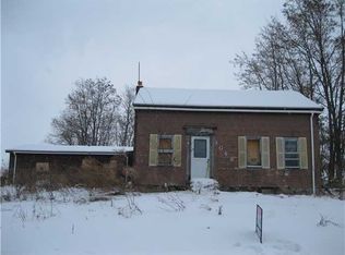3099 Eagle Harbor Waterport Rd, Albion, NY 14411