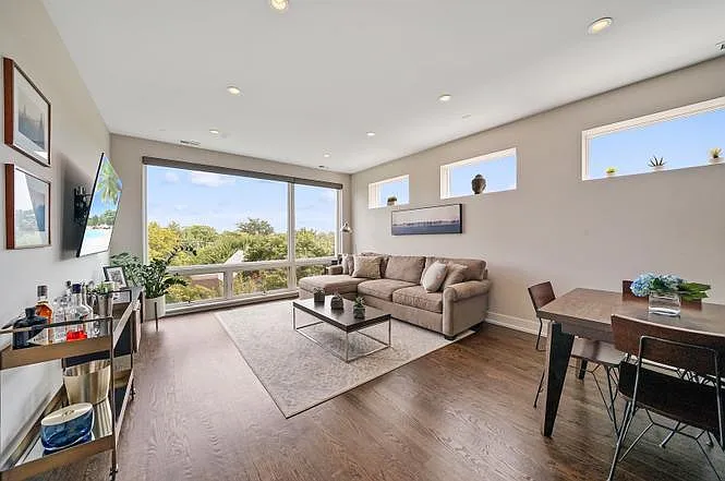 1938 N Francisco Ave #4S — Photo 10