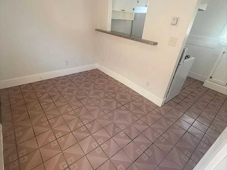 1210 Hoffman Ave — Photo 6
