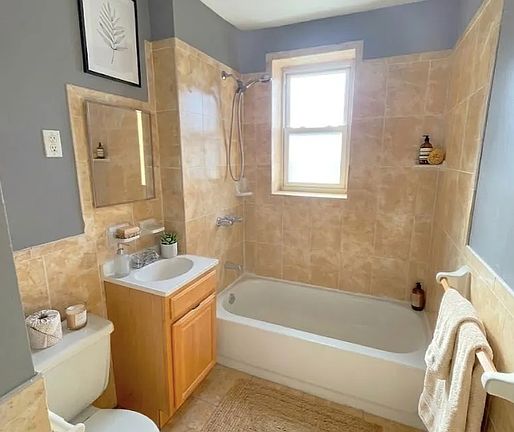 3rd image of 320 Park Ave #14-22-9