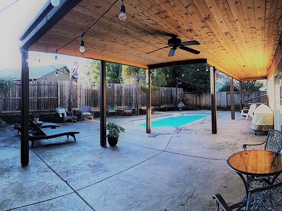 4th image of 407 Woodhaven Dr