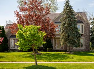 1299 Provincial Dr, Troy, MI 48084