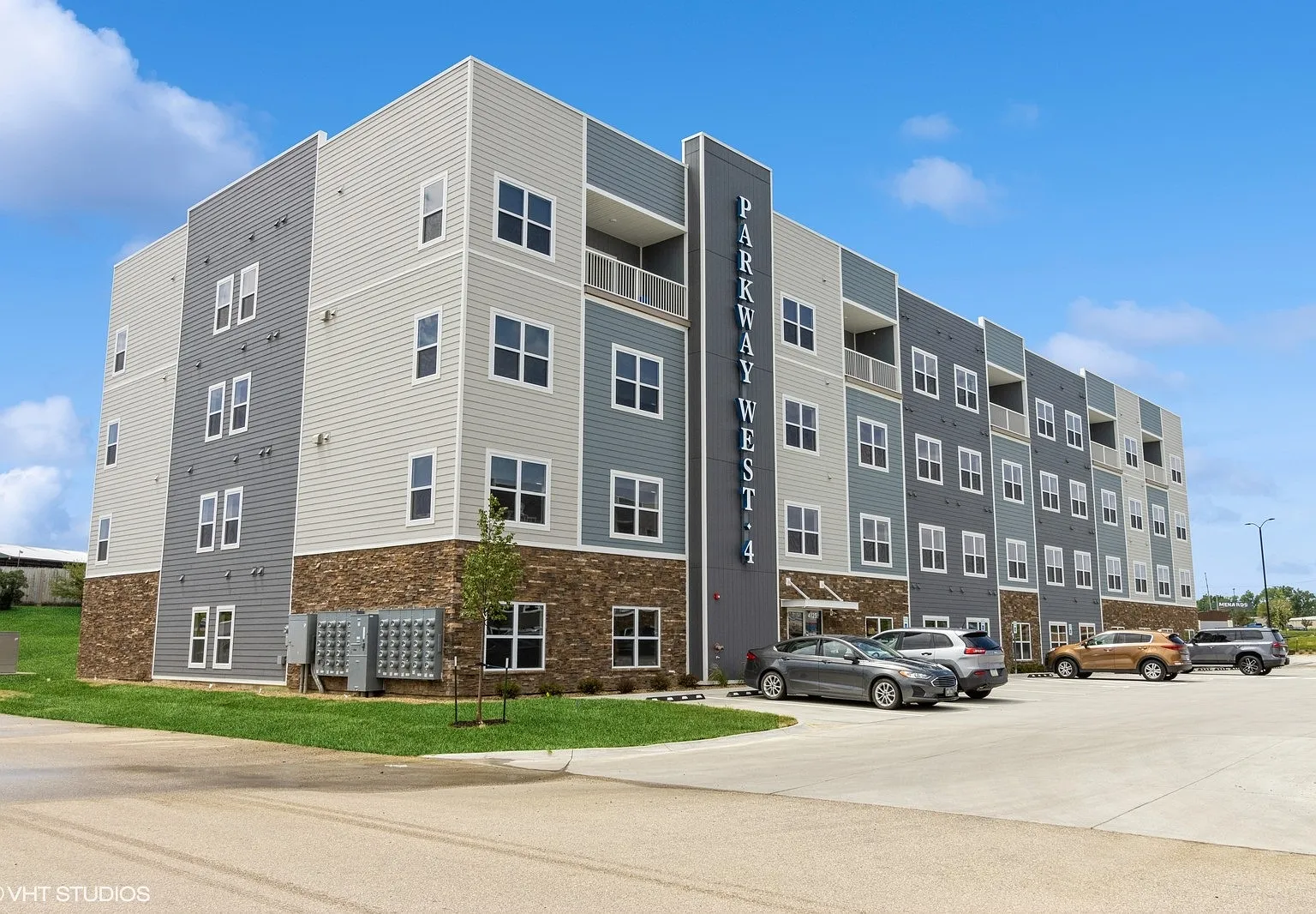 4025 Westdale Pkwy SW — Photo 1