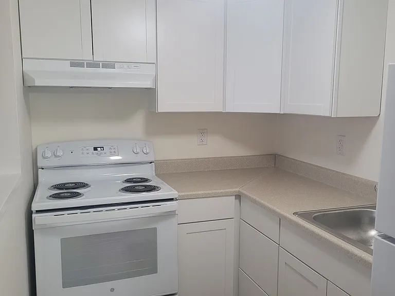 Tanglewood Apartments — Photo 15