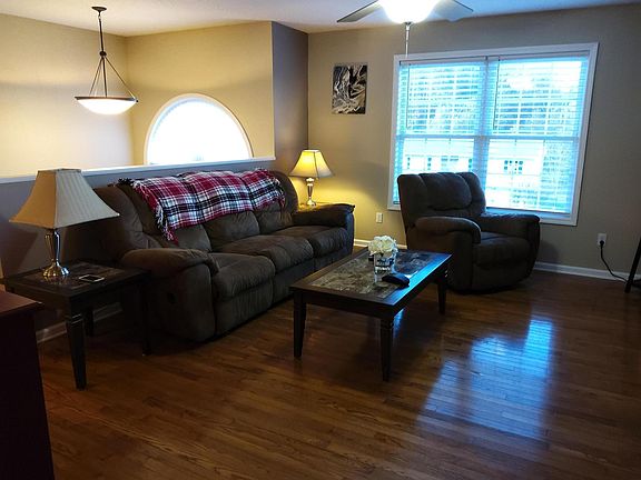 4th image of 183 Valley Crest Dr