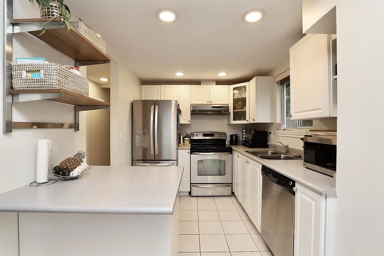 3 bed, 1876 sqft, $3,750 — Photo 2
