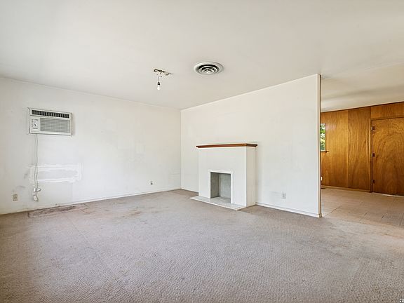 4th image of 1207 HAMMOND AVE