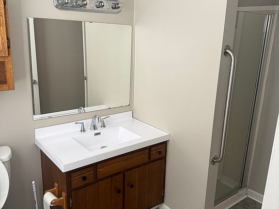 2nd image of 3619 Camelot Ln