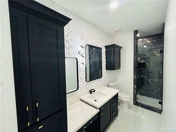 5th image of 514 Tower Oak Dr