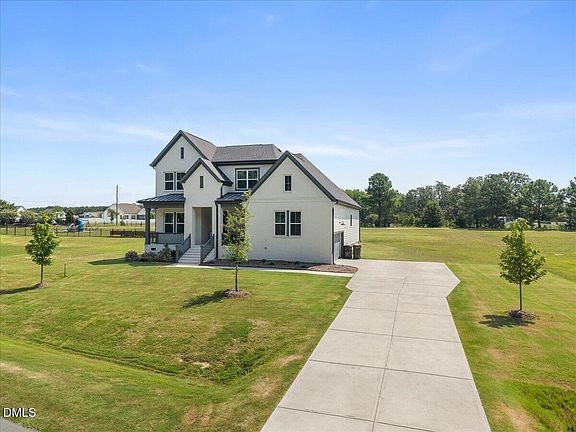2nd image of 35 Scotland Dr