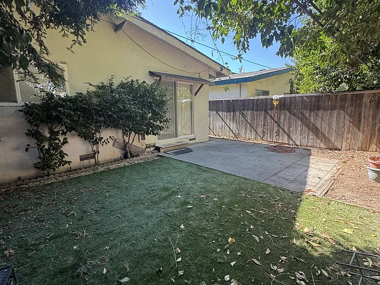 590 Hazel Dell Way #3 — Photo 8