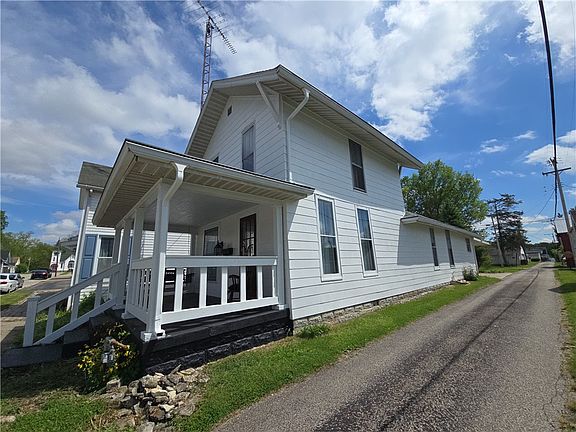 2nd image of 207 E Main St