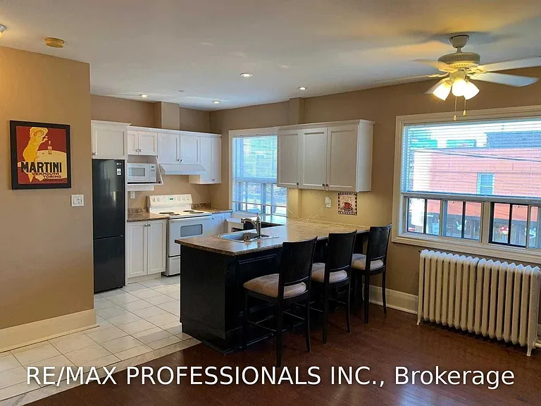 1 Primrose Ave #3 — Photo 1