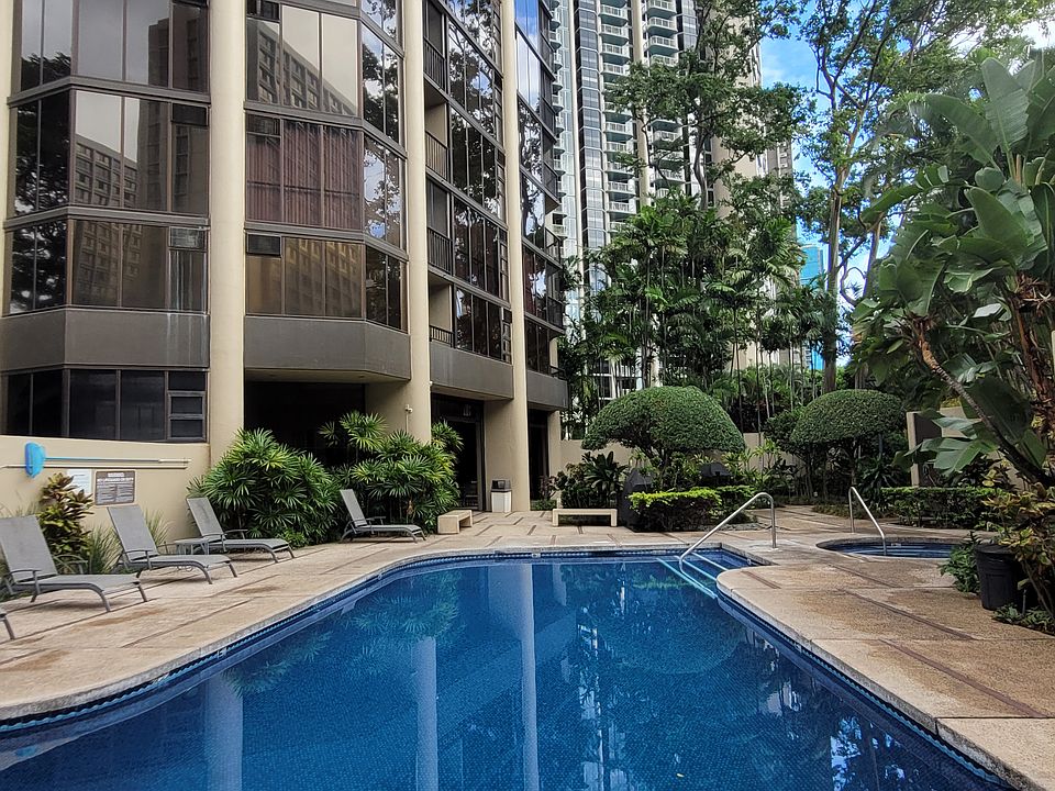 Large pool with whirlpool